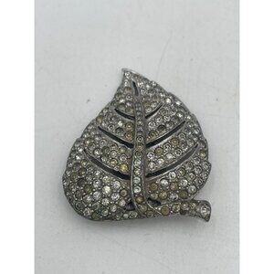 Vintage Rhinestone Leaf-Shaped Scarf Clip Silver Tone Metal Sparkling Accessory